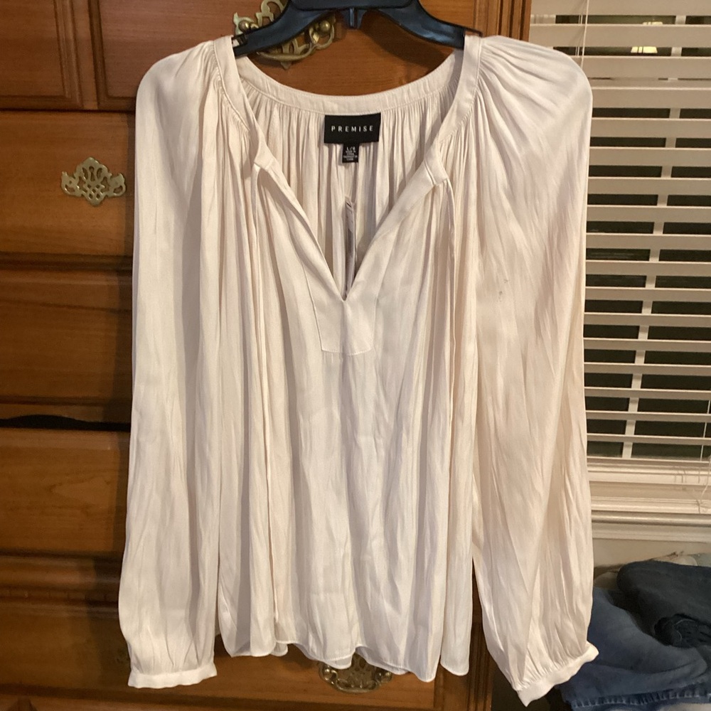 Premise Studio off white Long Sleeve Blouse Large small blemish as shown NWT